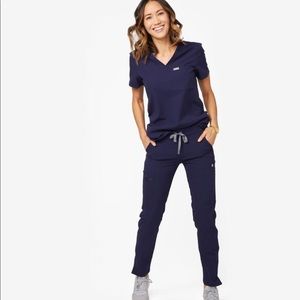 Figs Yola Bottoms and Catarina Top